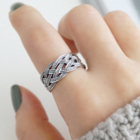 925 Sterling Silver Antiqued Braided Ring - Picture 2 of 7